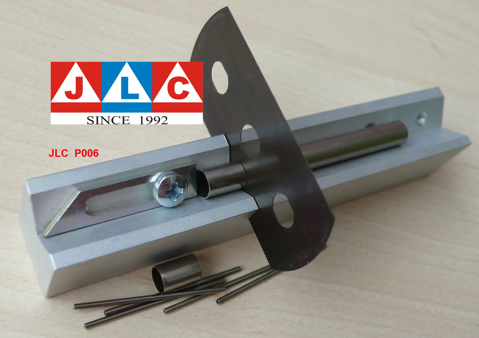 Tube/Pipe Cutter for Razor Blade Saw