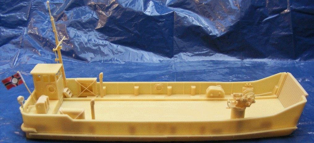 Pionierlandungsboot 41 mit kleinem Deckshaus